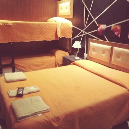 Hotel Laura コルドバ エクステリア 写真